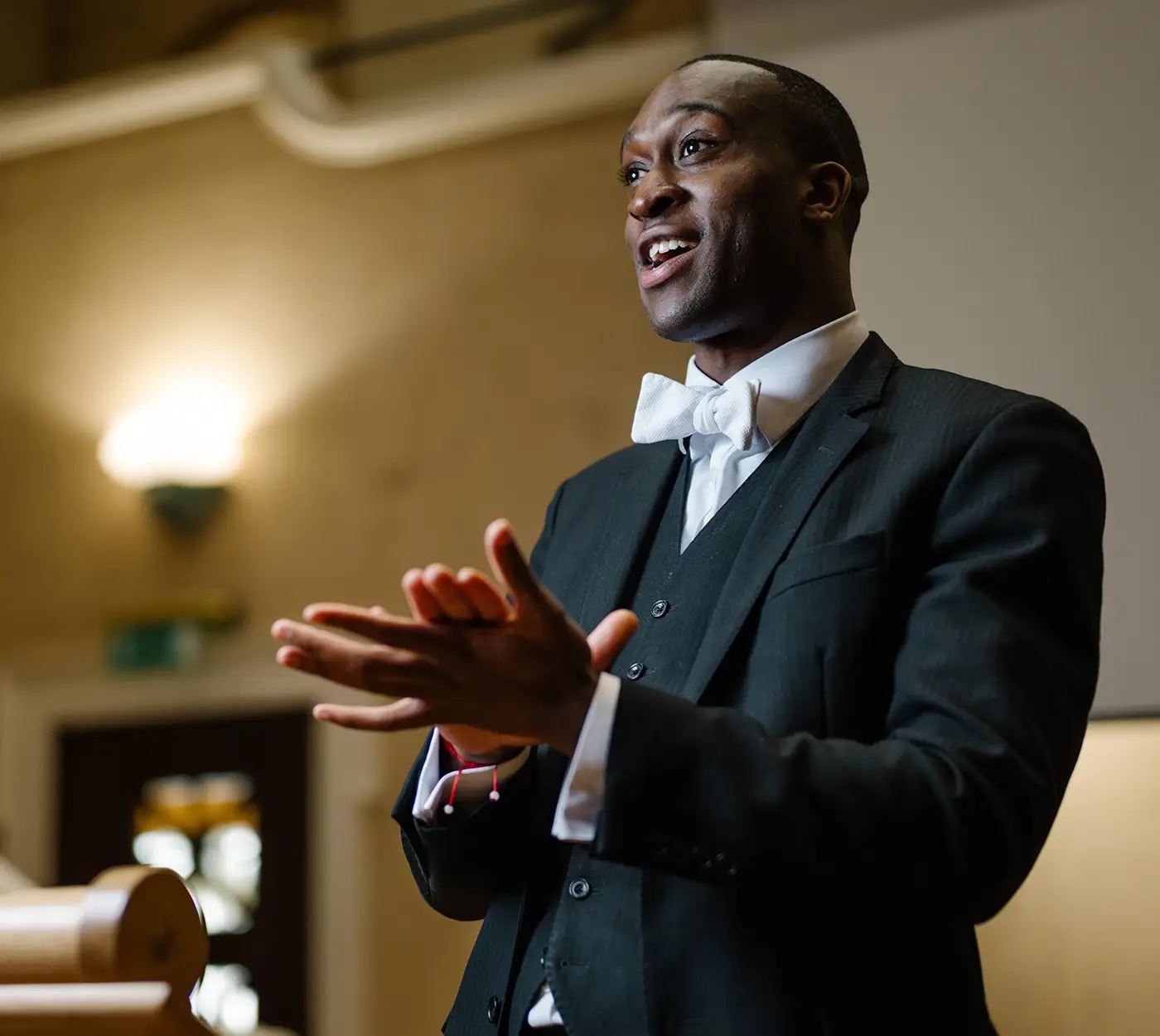 Andrew Isama - Teacher of Economics